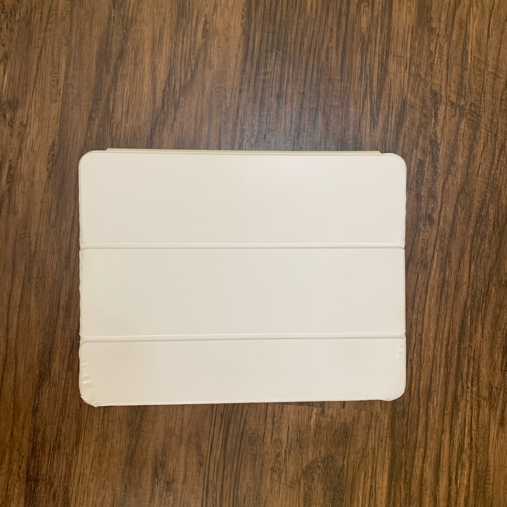 Used Apple IPAD PRO Smat Folio see all photos